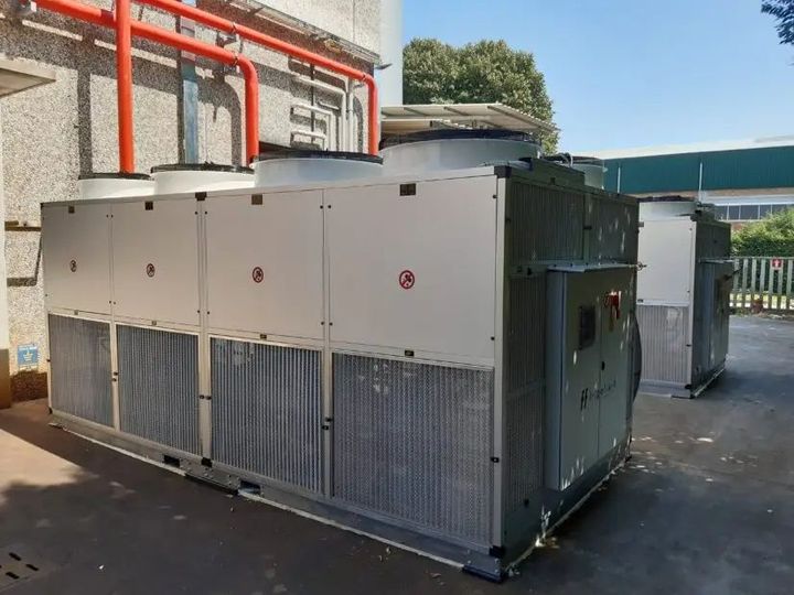 Industrial Chillers: Complete Guide to Cooling Systems and Industrial Applications